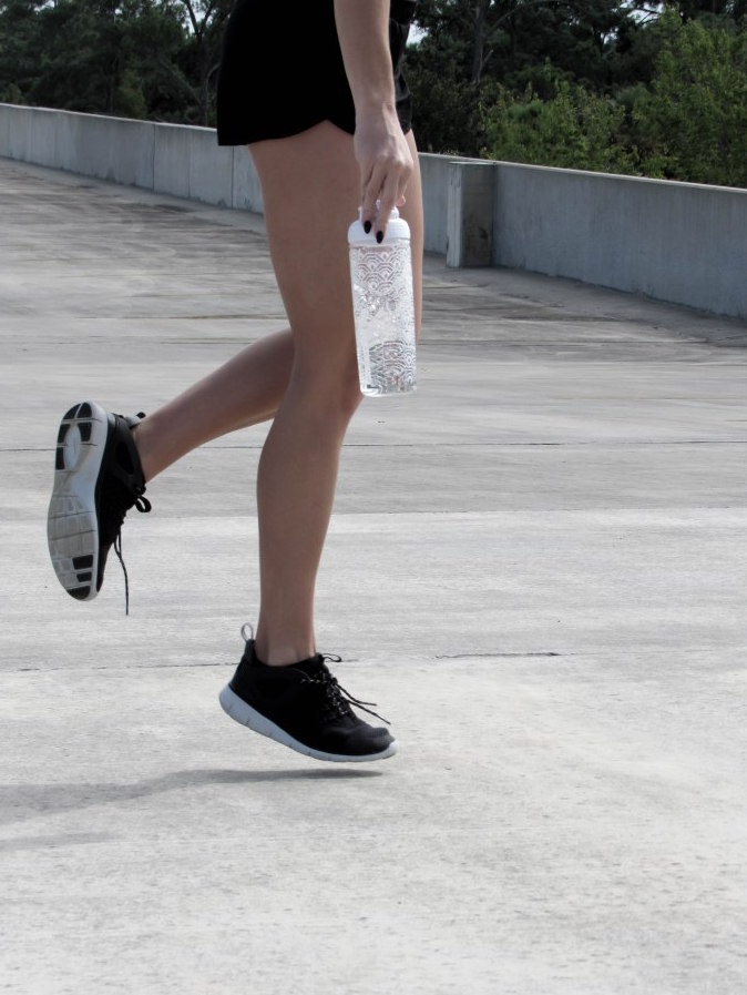 old_navy_athletic_wear_nike_women_free_viritous_black_running_shoes_workout_outfit_pinterest-2