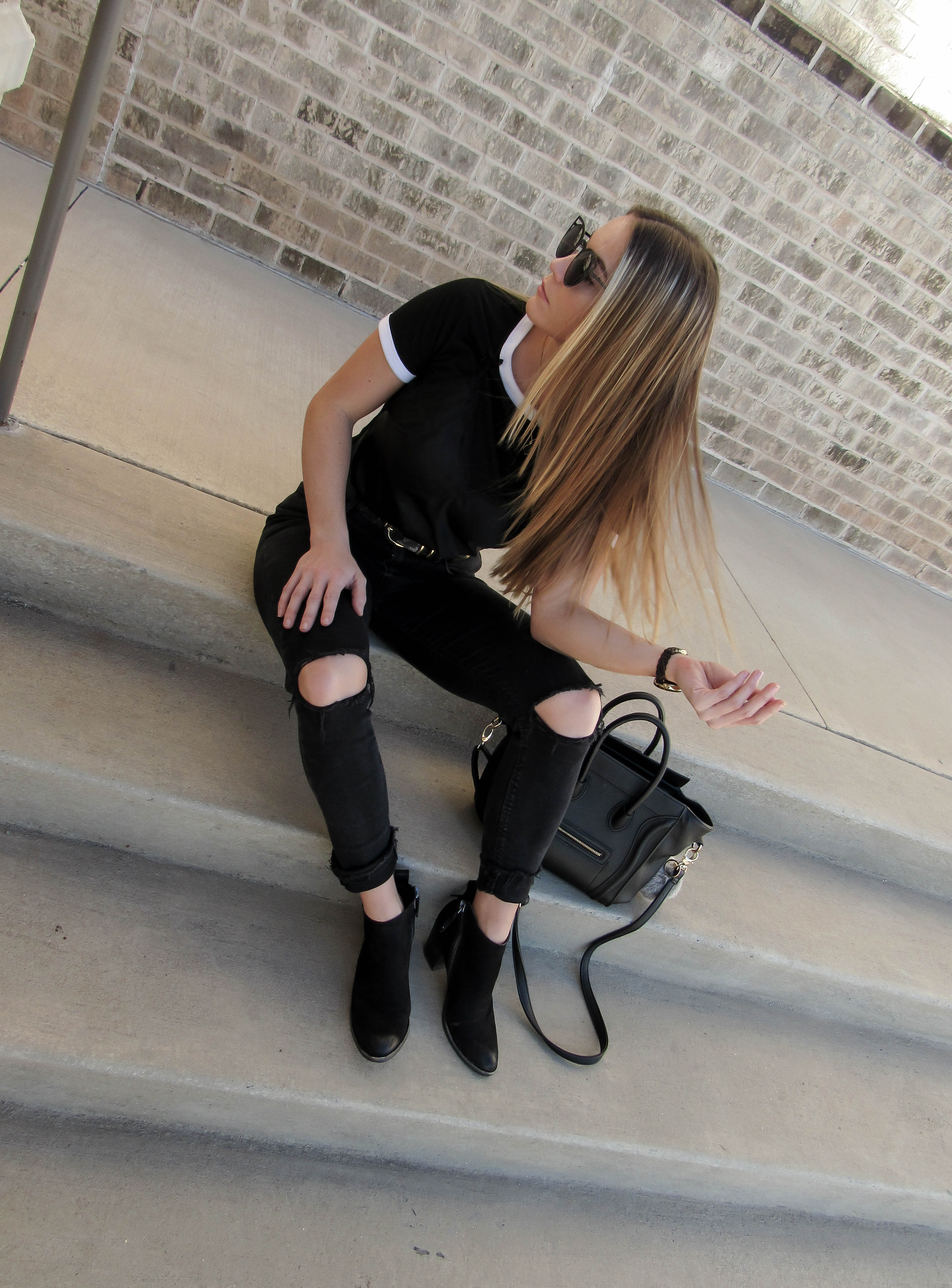 urban_outfitters_silence_noise_sky_satin_cami_black_pinterest_black_outfit_look