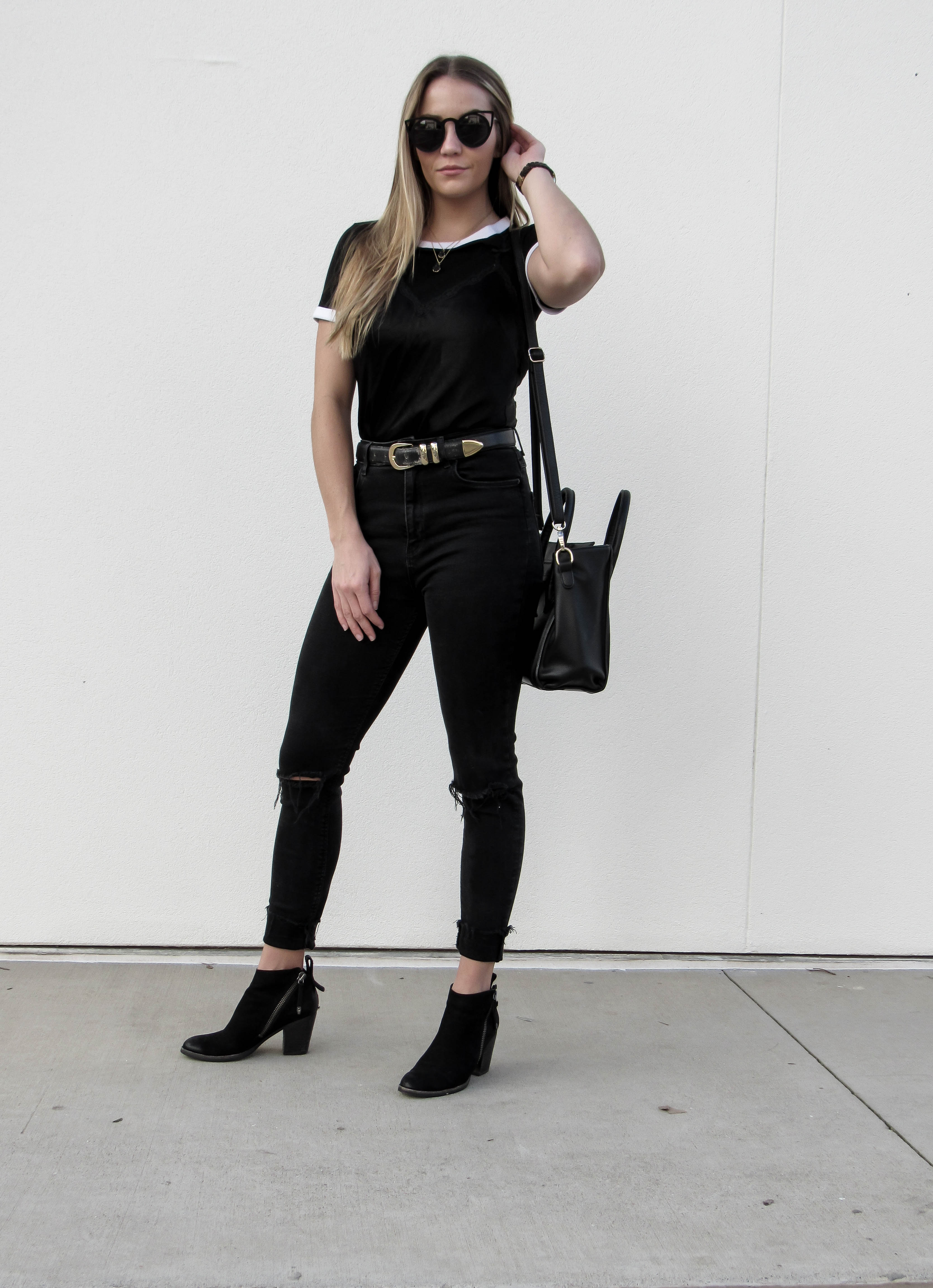 urban_outfitters_silence_noise_sky_satin_cami_zara_destroyed_black_jeans