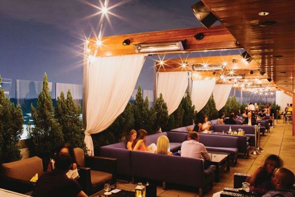 whiskey_blue_rooftop_bar