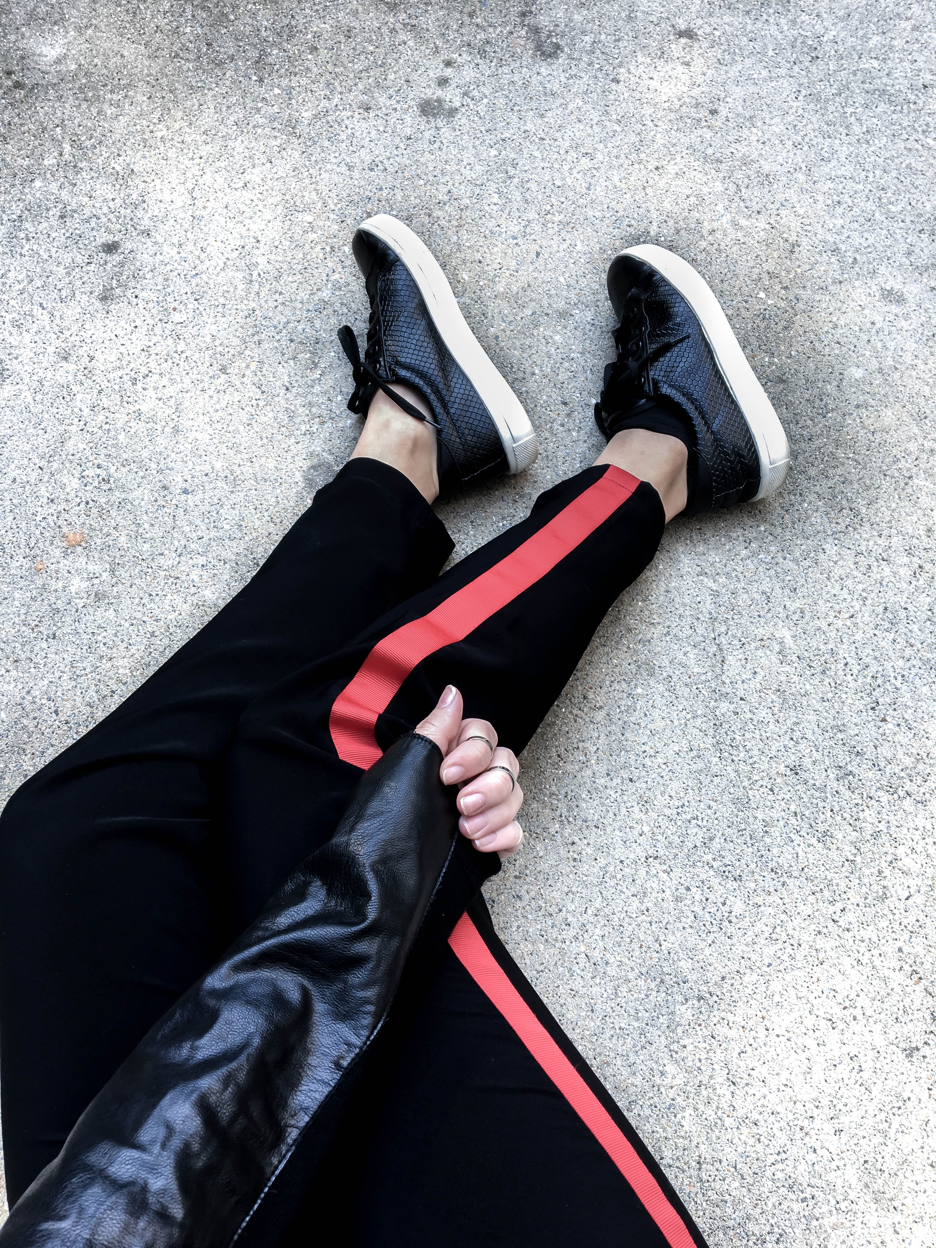 topshop_black_red_stripe_track_pants_outfit