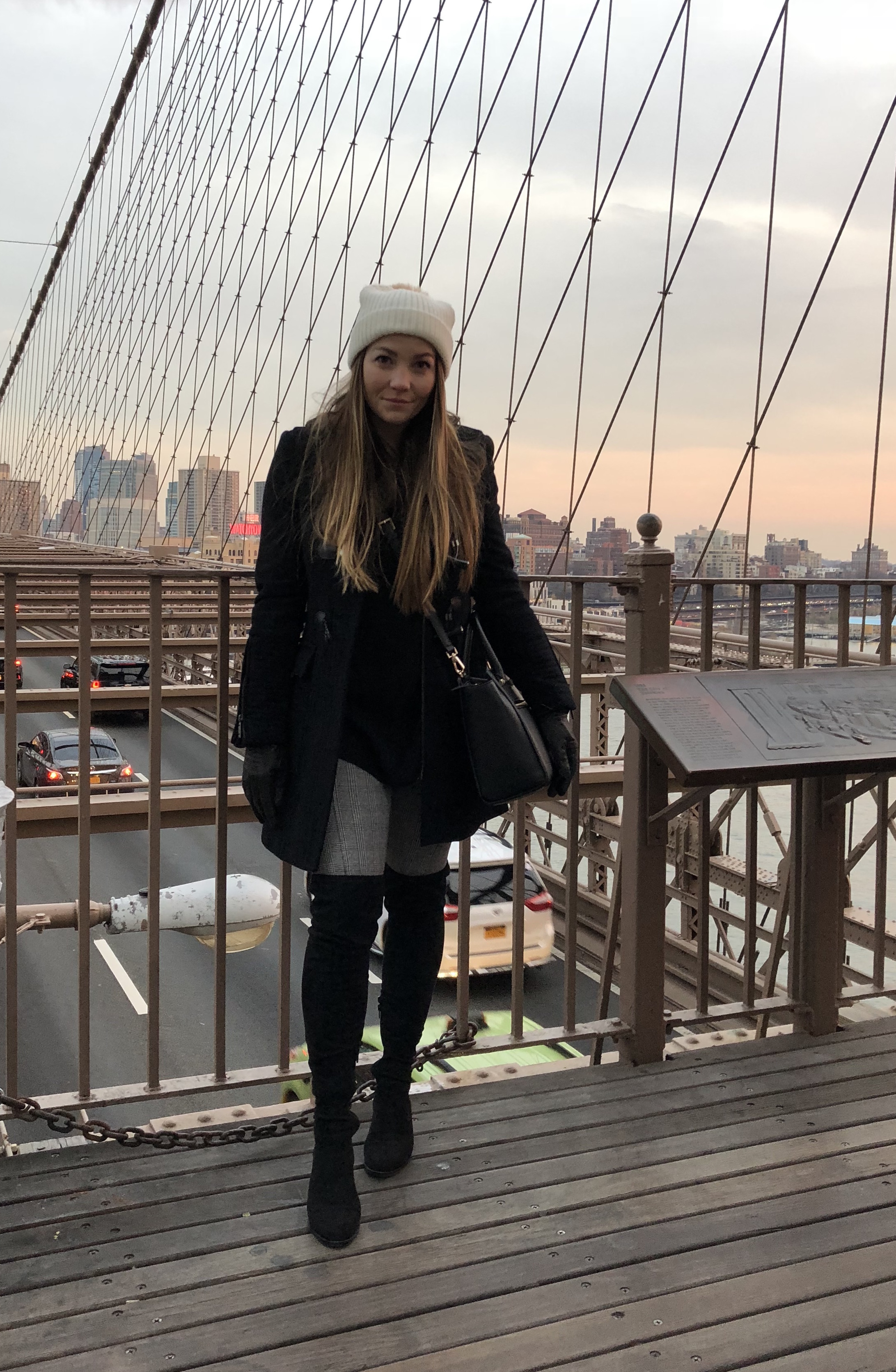brooklyn-bridge-nyc-outfit-fall-2018-pinterest